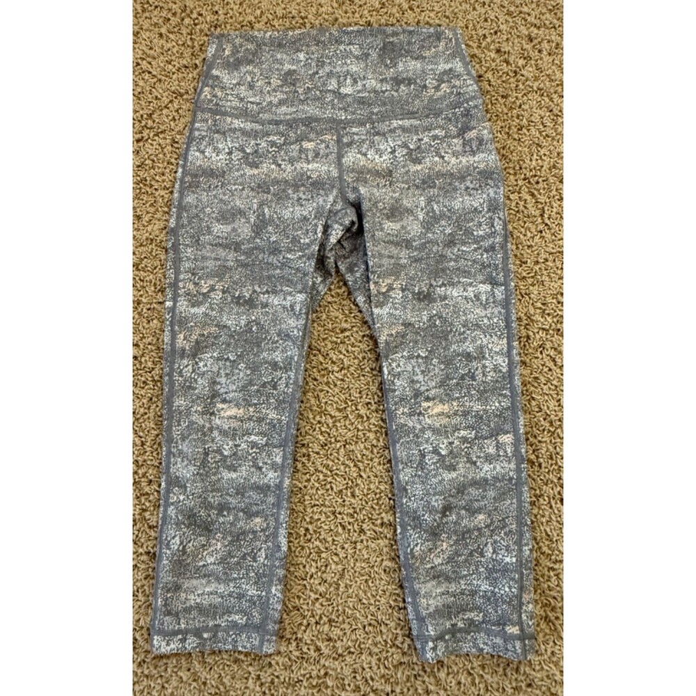 Lululemon Sz 8 Wunder Under Crop Frozen Vista Alpine White Luxtreme Leggings